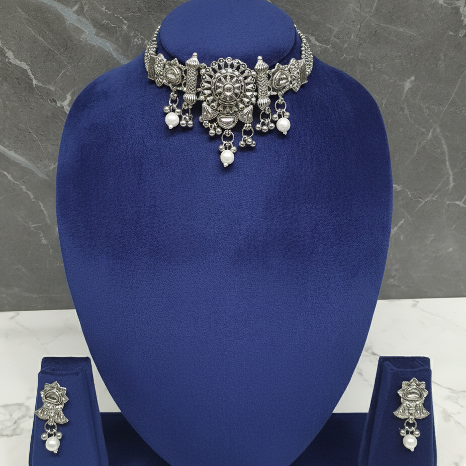 ZyraBloom Anaya Pearl Silver Choker Set