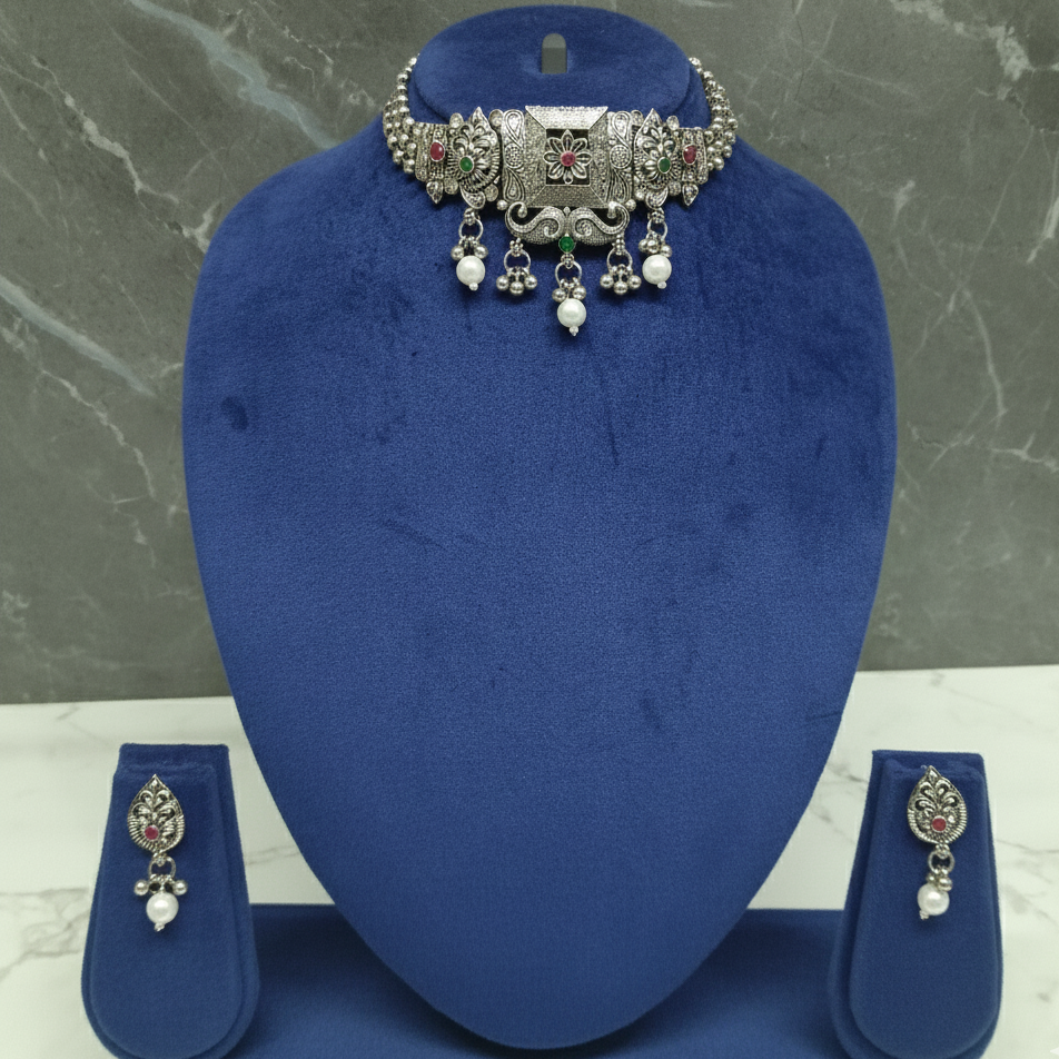 ZyraBloom Rajwada Pearl Choker Set